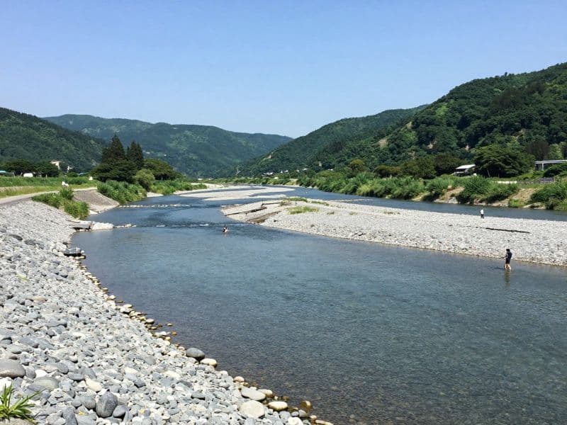 鮎釣りのイメージ