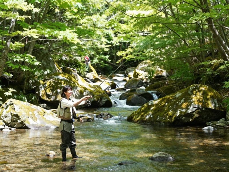 渓流釣りのイメージ